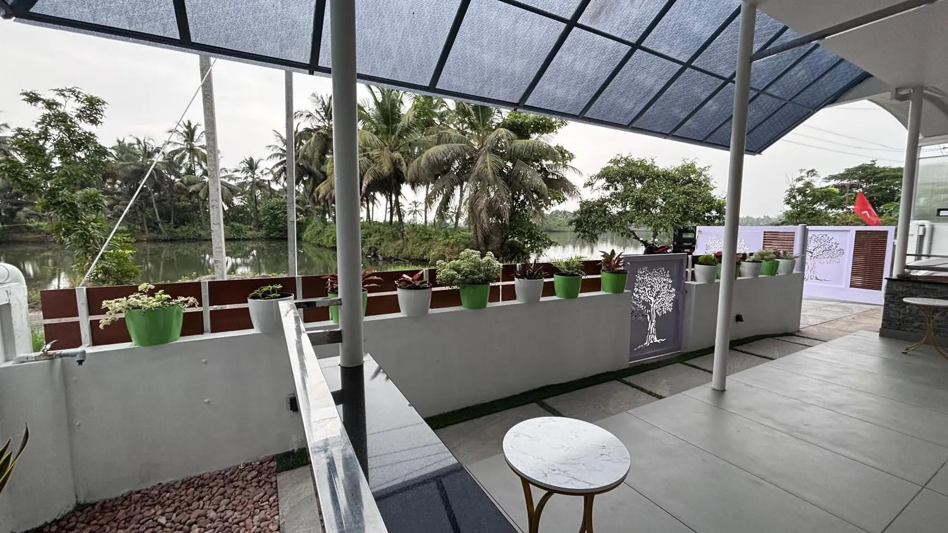 Mali Homestays Kochi 0*,